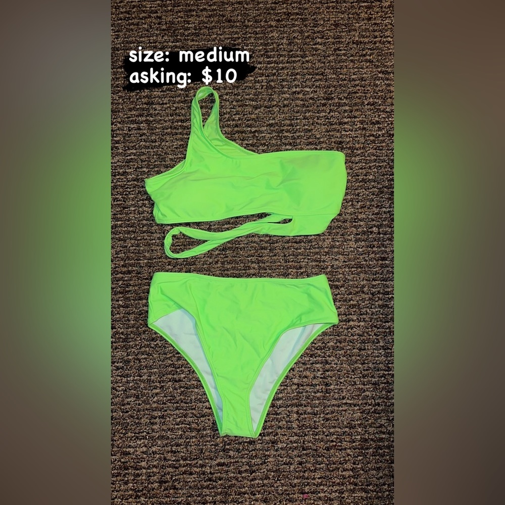woman's clothing and accessories!! different sizes and prices
